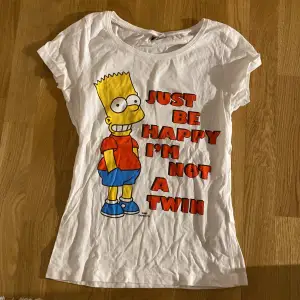 Simpsons tröja. Använd 1 gång