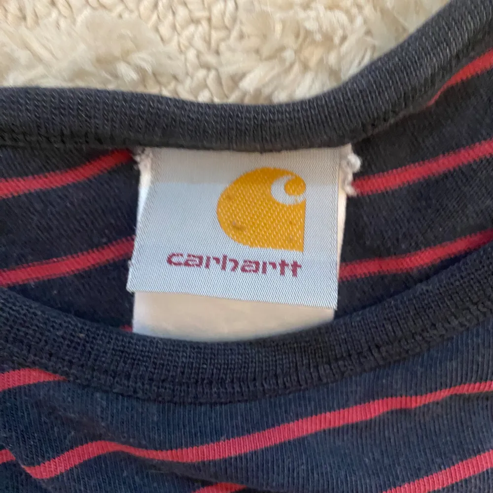 Randig carhartt tröja . Tröjor & Koftor.