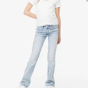 Säljer denna jeans från hm i storlek 158, skriv för fler bilder💗