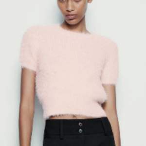 Nu säljer ja min rosa tröja från Zara som är helt slutsåld,helt oanvänd❤️ säljer pga att den inte kommer till användning! Kom privat för frågor
