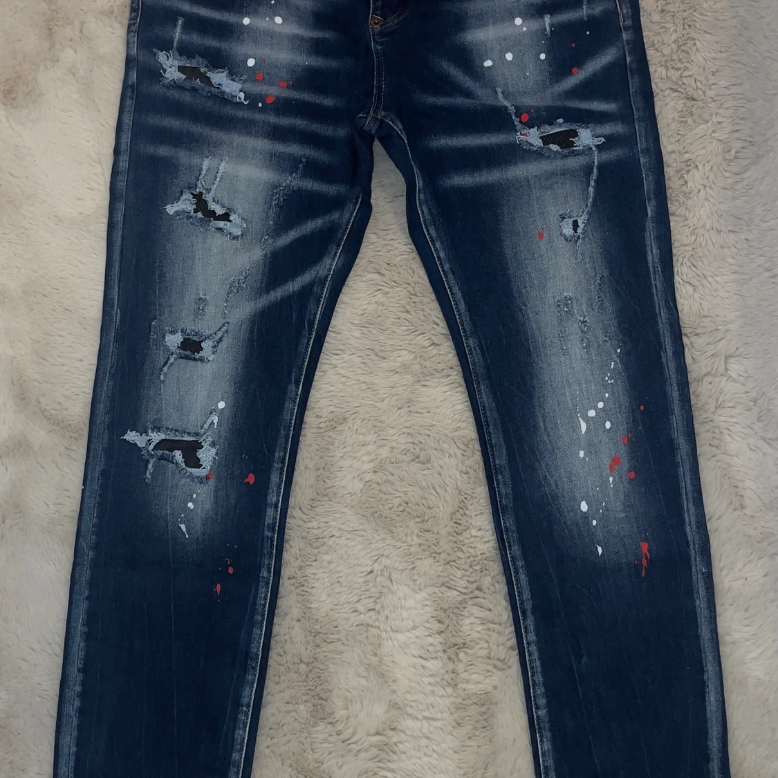 Dsquared2 Jeans säljs