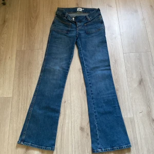 Low waist full length - Säljer dessa snygga från lager. De är i full length och passar någon runt 160. Sitter jättesnyggt! 