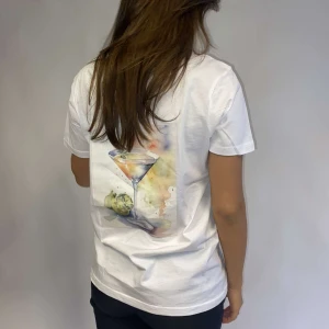 Uf tröja med egen gjort tryck - Graphicwear uf egen gjorda tryck💕  Skriv gärna ett meddelande vilken storlek du vill ha så löser vi de🥰