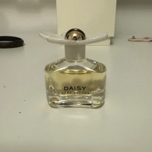 4ml miniparfym Marc Jacobs - 4ml miniparfym från Marc Jacobs, pris kan diskuteras vid snabb affär