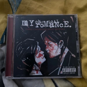 My chemical romance  - my chemical romance cd skriva som ör helt ny och aldirg använd, jötte fint skick🩷