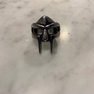 Mf doom ring I bra kvalitet 