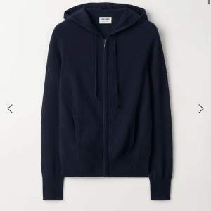 Super fin softgoat zip hoodie helt ny med lappen kvar i storlek XL men passar mer som en M💕