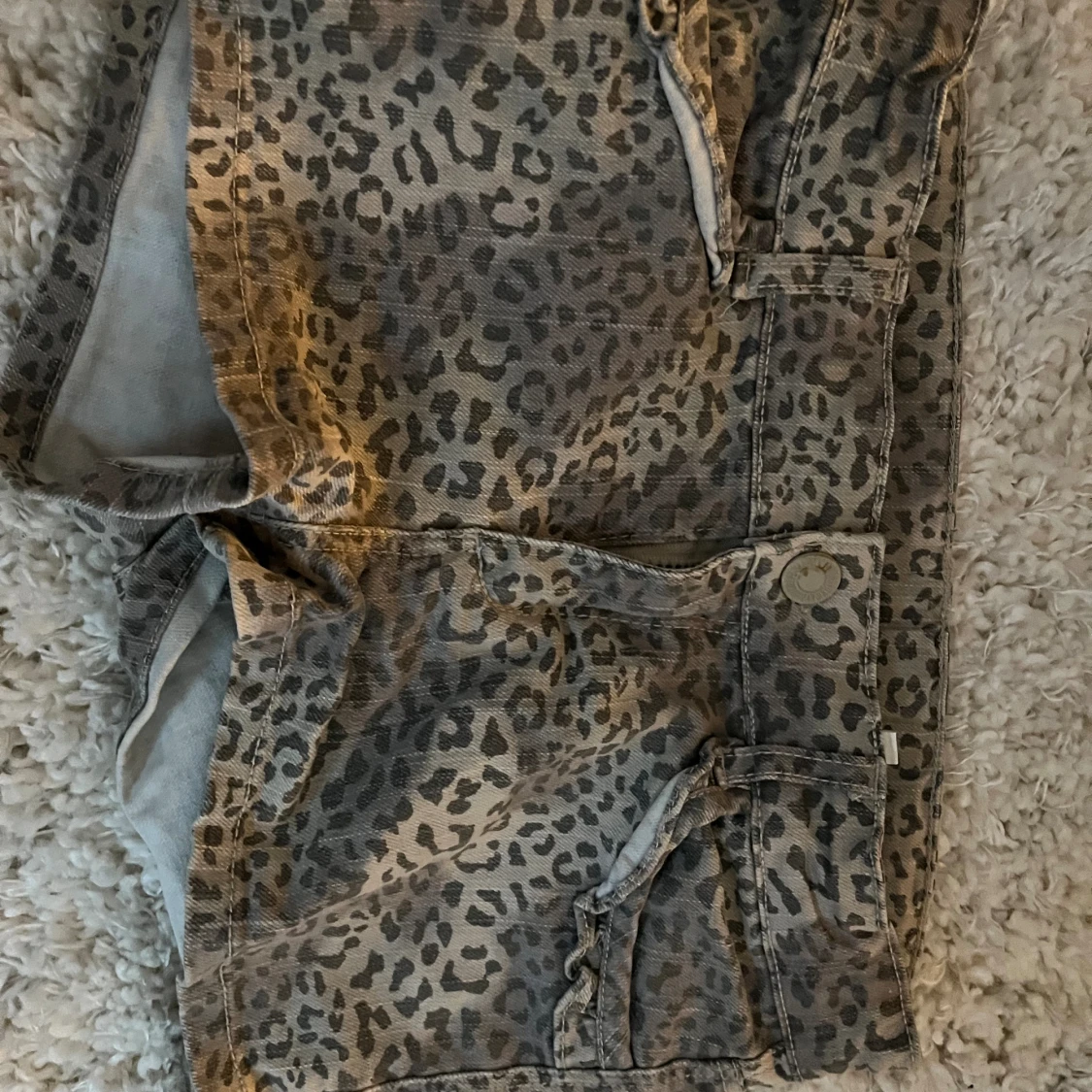 Leopard shorts 