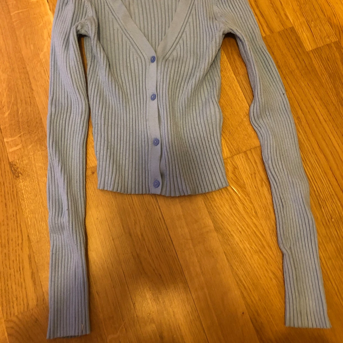 Långärmad blå tröja 