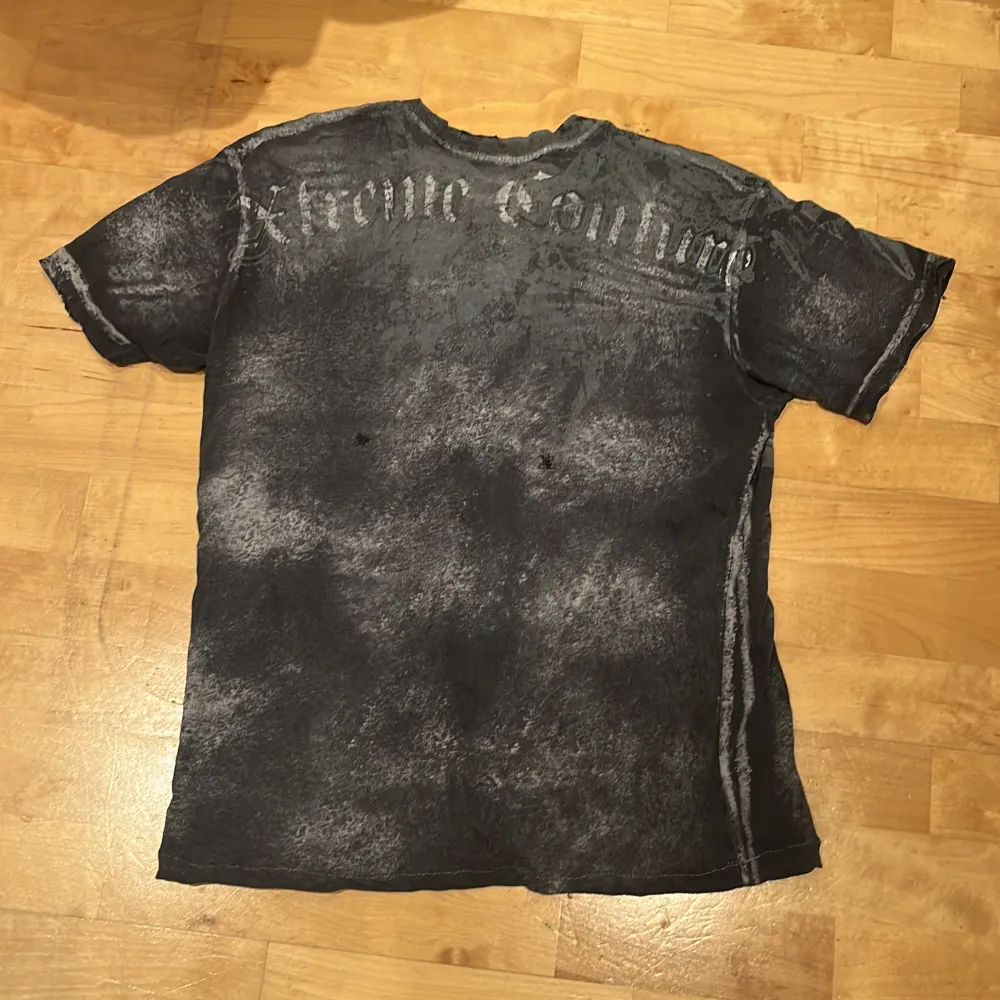 Fet Affliction tröja, skriv vid frågor/prisförslag Längd: 63cm Bredd: 52cm. T-shirts.