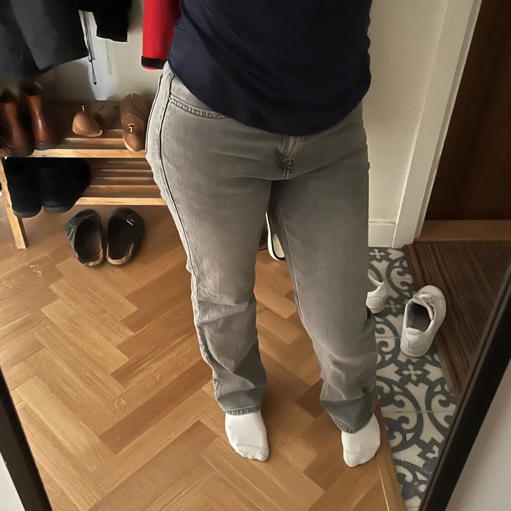 Köpta från Gina och knappt använde. De är i nyskick, säljer eftersom de inte kommer till användning.. Farkut & Housut.
