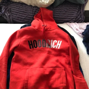  Hoodie  -  Den passar även S 
