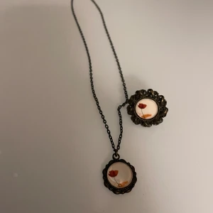 Ring+halsband set - Ring+halsband set •18 mm ring som är reglerbar •Pris: 50 kr för båda två 🚭Djurfritt och rökfritt hem 📬Kan skickas mot fraktkostnad 📍Mölnlycke centrum 