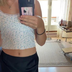 Fint blommigt linne - Supersött linne från en butik i Rom, Italien