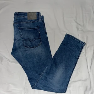 Replay Anbass - Skick 9/10  Nypris 1800kr