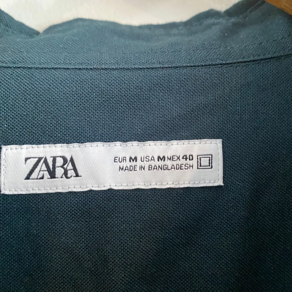 Zara skjorta med lappen kvar. Storlek M. Oanvänd . Skjortor.