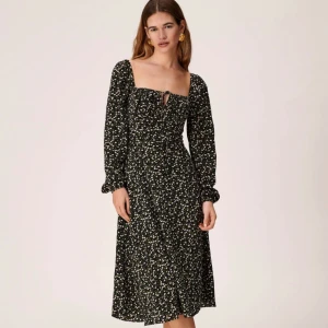 Adoore Venice dress - Helt ny klänning från Adoore! Storlek 34. Nypris 1395 kr.