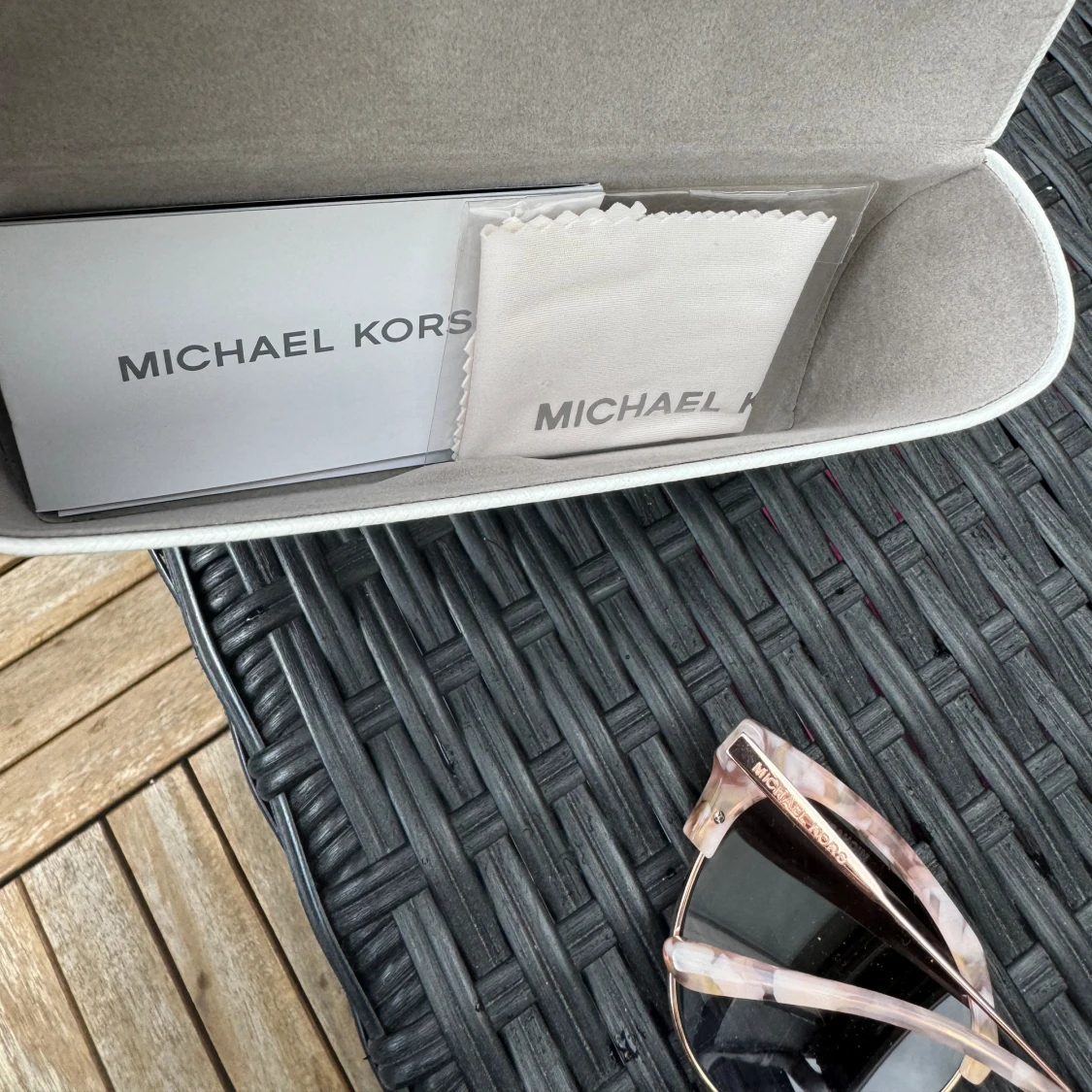 Michael Kors solglasögon  - 91