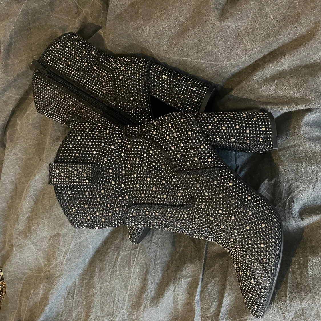 Festliga glittriga klack skor