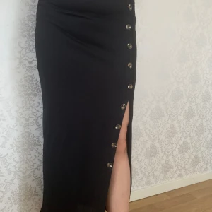 En kjol - Storlek det är m. Den kan vara bra för sommaren.