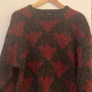 Kofta - En tjock och varm tröja i stl L. 