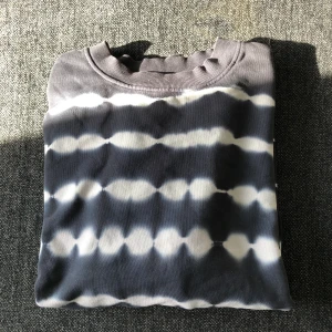 Sweatshirt - Blå sweatshirt med loose passform🙌 I gott skick. Inte använd på länge. 