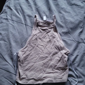 Linne från hm - Säljer mitt linne från hm flr att den inte kommer till andvändning! Bra skick