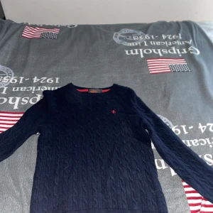 Säljer nu min Morris sweatshirt. Skick 8av10 - Storlek M. Mycket bra skick