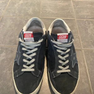 Golden Goose - Säljer mina riktigt schyssta Golden Goose skor! Storlek 44! COND 9/10 