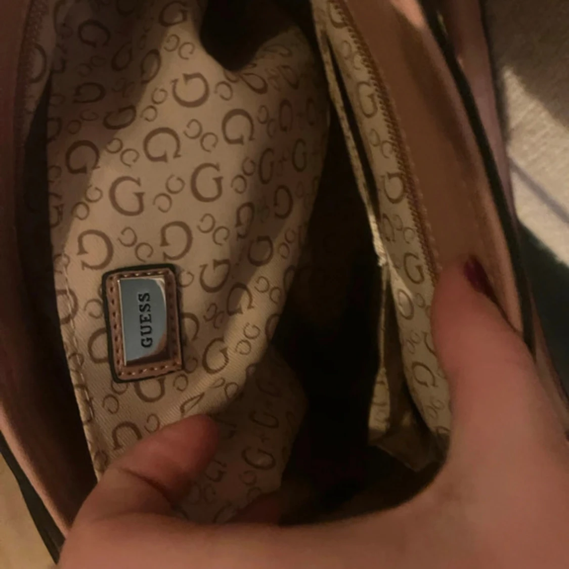 Guess handväska - 91