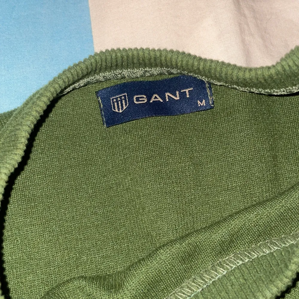 Grön gant stickad hoodie knappt använd. Medium. Hoodies.