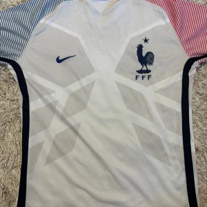 5 fotbolls tröja  - Bra skick på alla 5. Alla 5 för 200kr