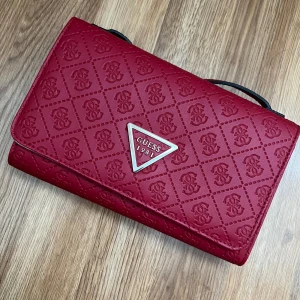 Guess - Använt endast en gång 