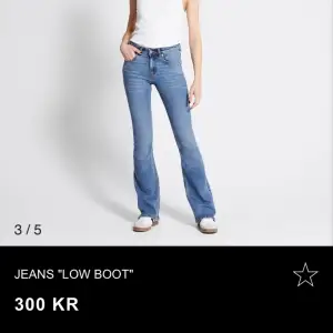 Lågmidjade jeans från lager som inte används längre, superfint skick💞storlek xxs men passar mig som har xs 
