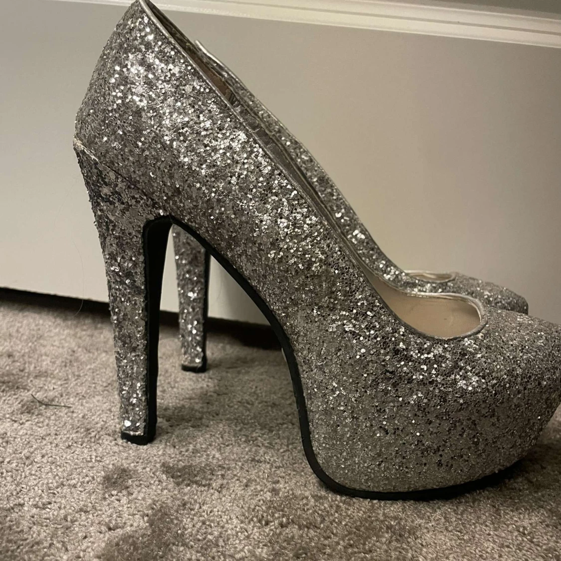 Glittriga klackar  - 90