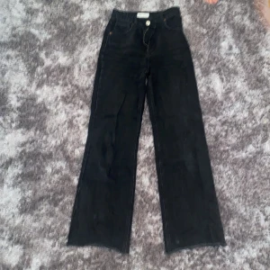 Zara jeans  - Snygg 