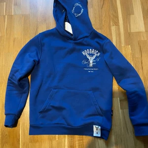 Hoodrich - Säjer min hoodrich hodie, bra skick använd få gånger, köpt för 1100kr, skriv om ni undrar något.