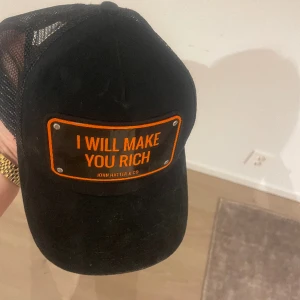 Keps - Snygg keps från John Hatter & Co, använd fåtal gånger så i nyskick! Nypris 1000