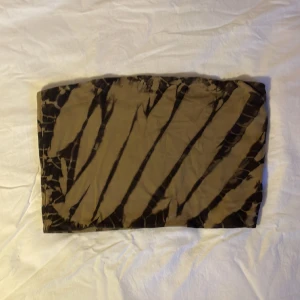 Tie dye tube top - Från Weekday, storlek small, knappt använd