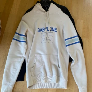 Saint Laurent  - Saint Laurent hoodie, strl s. Använd men bra skick, nypris 5 ish, säljes för 1000