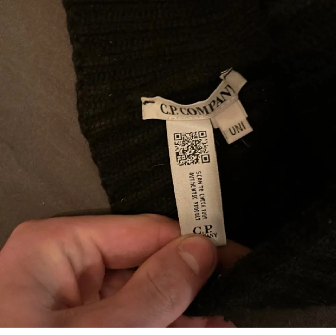 c.p company mössa  - 90