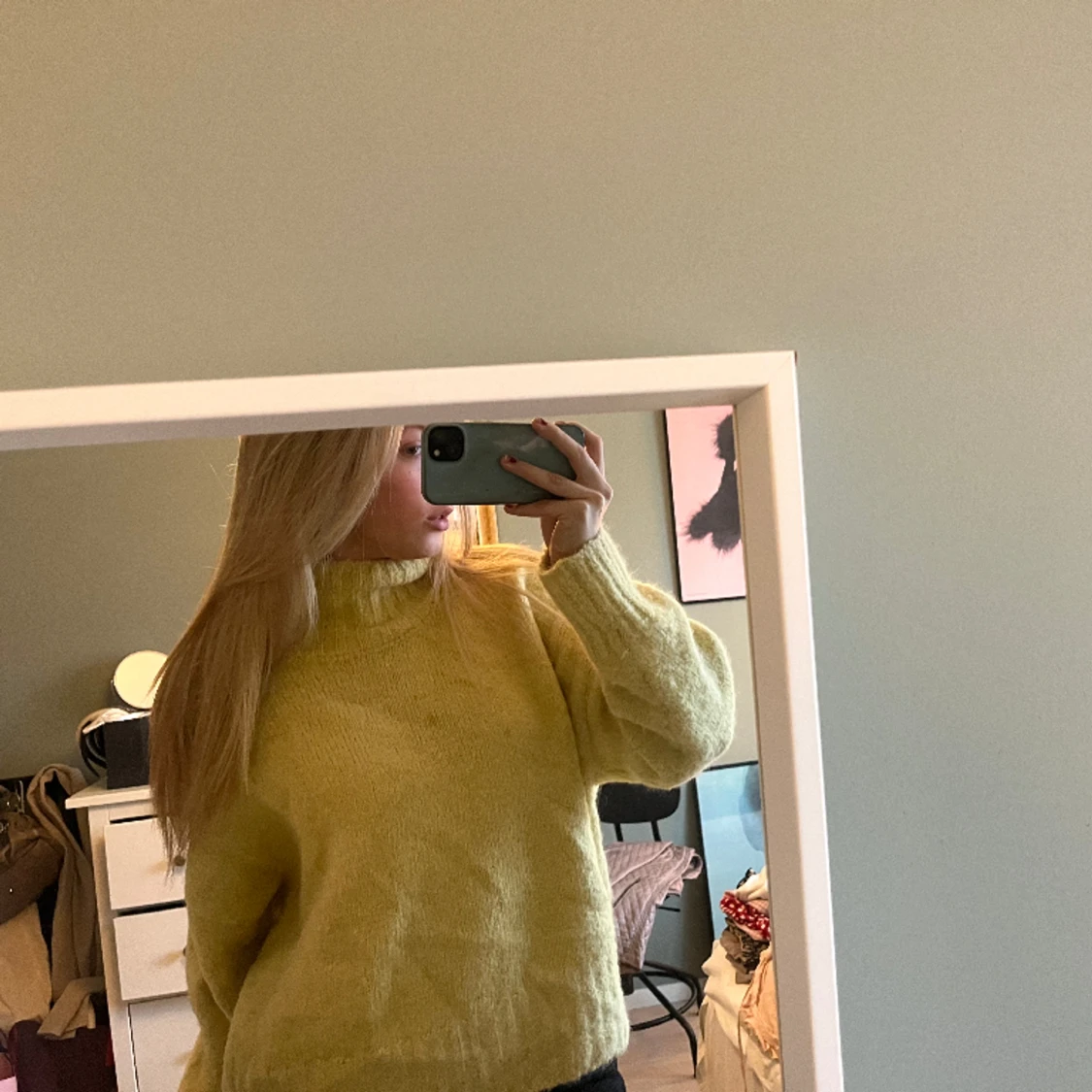 Gul stickad tröja - 91