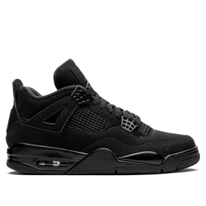 Jordans Air - Retro Black Cats 4  - Jordans Air - Retro Black Cats 4 Har använt dem i cirka 2-4 månader men den är fortfarande fina och rena. Kommer även med sin box.