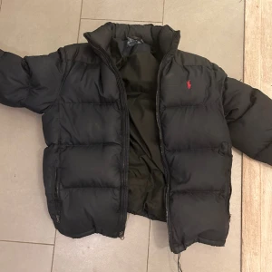 Ralph Lauren jacka - Bra skick. Inga skador.