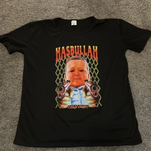 Hasbullah T-shirt ! - Tjo!  Säljer världens fetaste t shirt . Tröjan är skriven i storlek 2XL men sitter som en L elr Xl skulle jag säga !