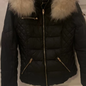 Rock and blue - Det är bra skick på jacka, använd fåtal gånger! 