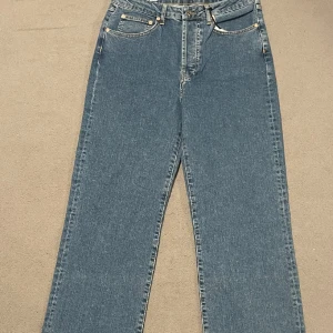 Woodbird  - 59. Hej! Säljer nu dessa helt nya Woodbird jeans.  Nypris 899