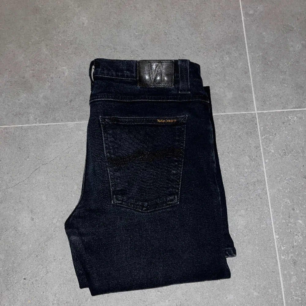 Säljer nu dessa super feta Nudie jeans i modellen tube tom. Jeansen är iprincip i nyskick. Frågor i Dms!. Jeans & Byxor.