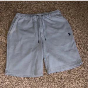 Ralph Lauren shorts - Köpt: Zalando (1000kr) Skick: 10/10 Använd: aldrig