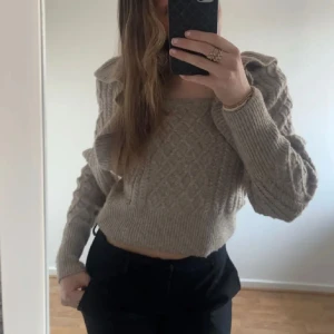 Stickad tröja - Fin stickad tröja från hm🥰 använd typ 1 gång
